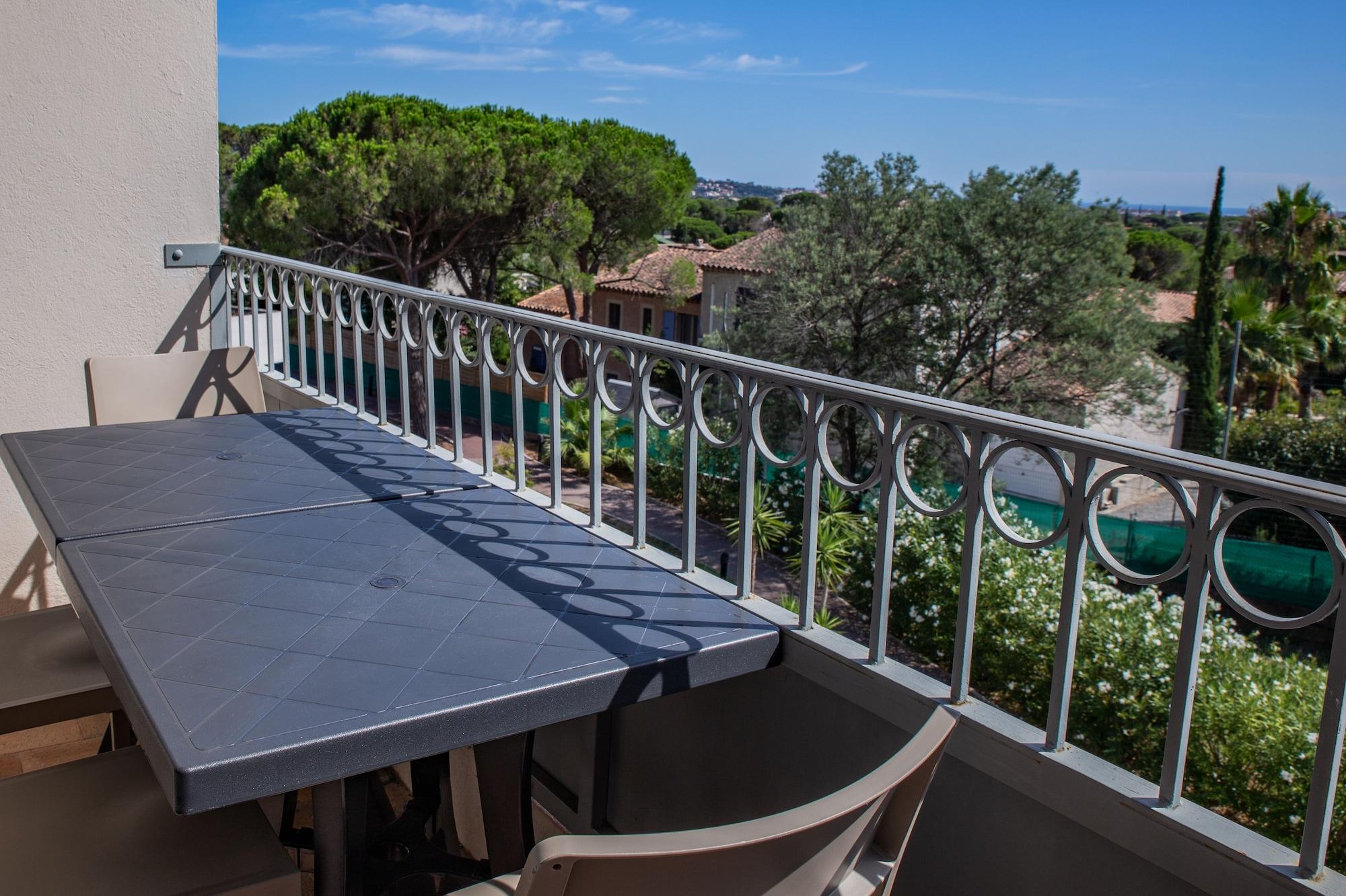 Comfort Aparthotel Frejus La Tour De Mare Bagian luar foto