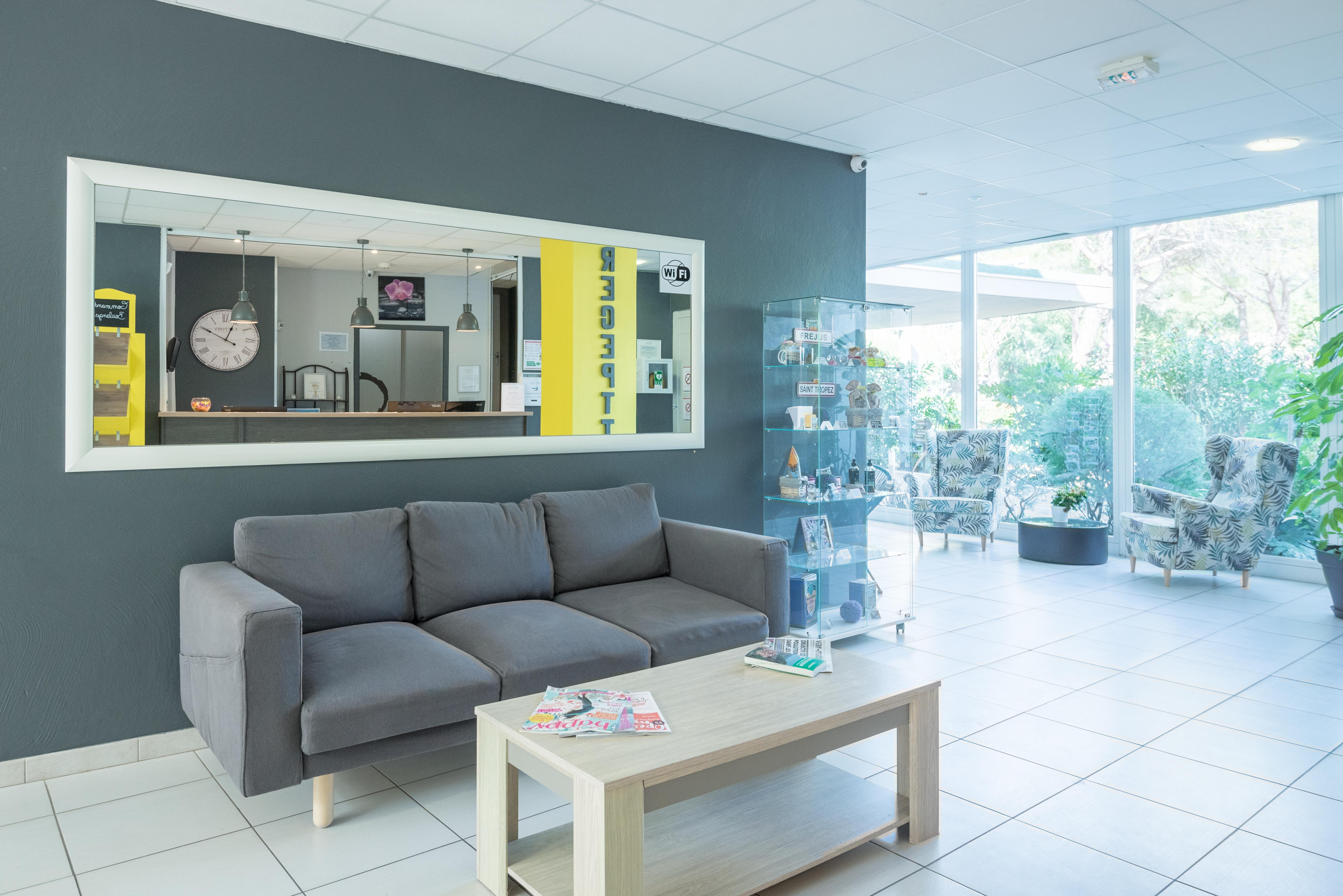 Comfort Aparthotel Frejus La Tour De Mare Bagian luar foto