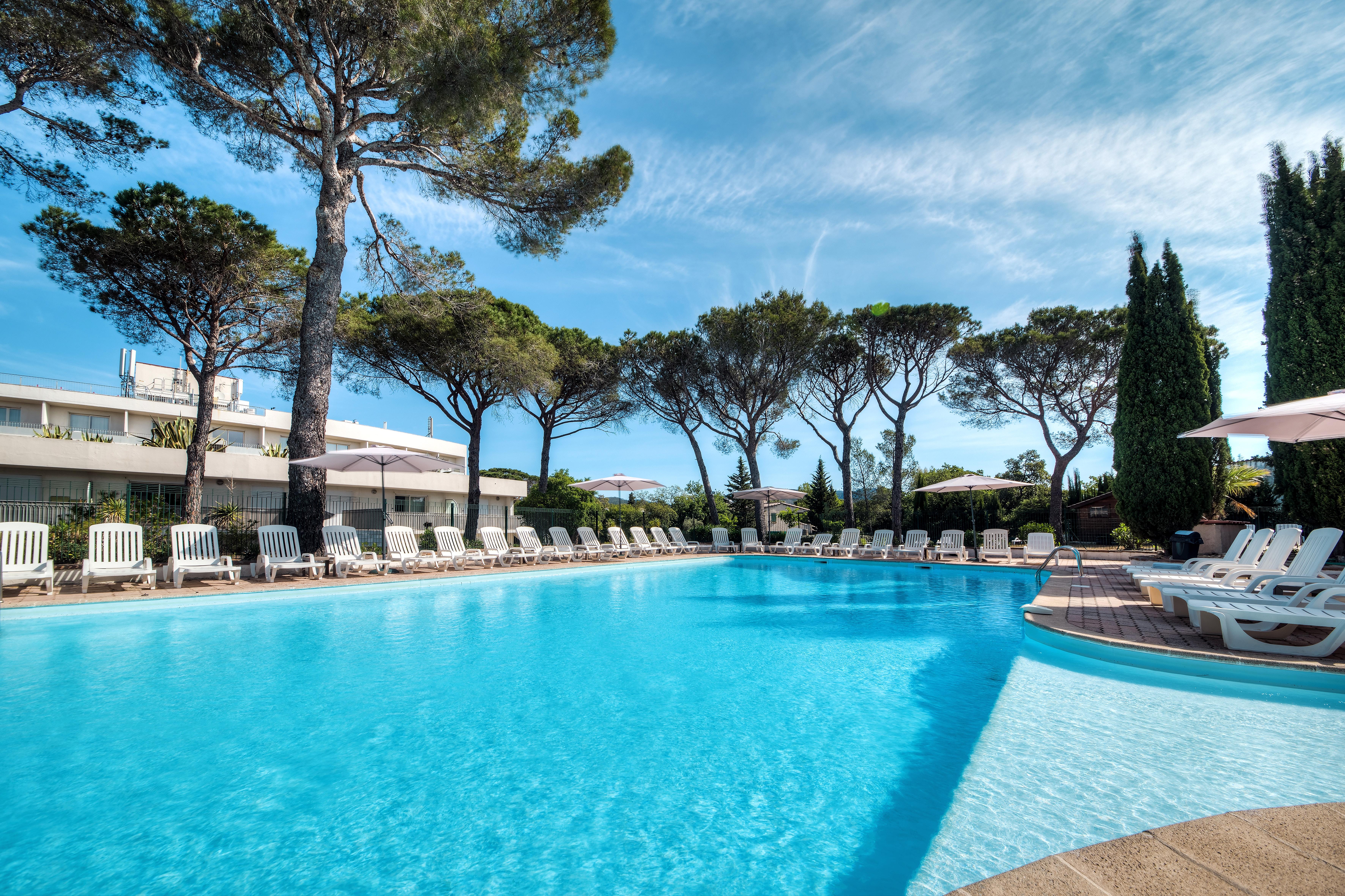 Comfort Aparthotel Frejus La Tour De Mare Bagian luar foto