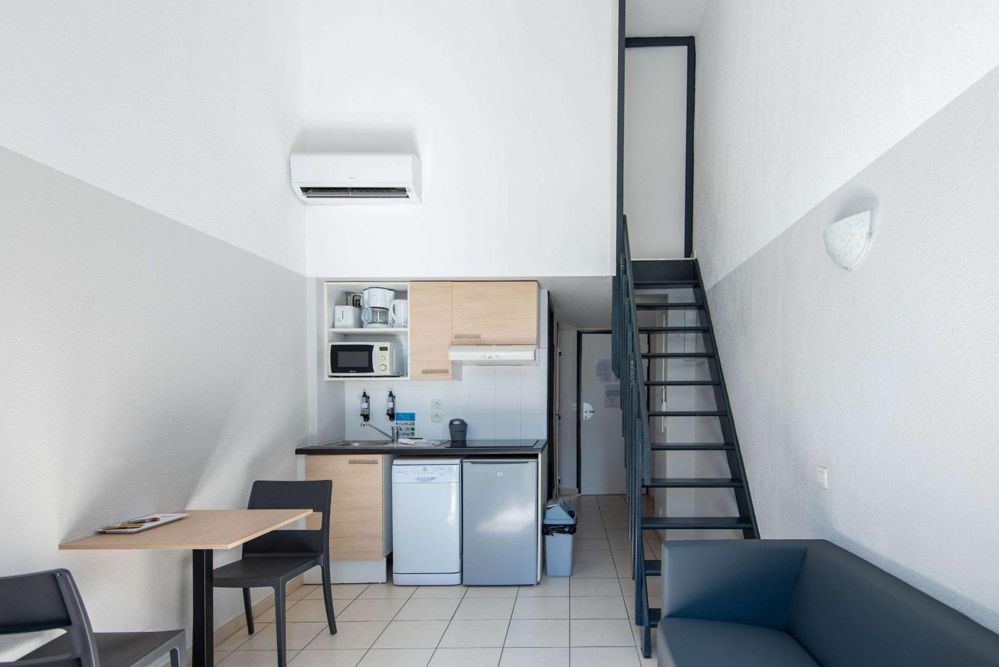 Comfort Aparthotel Frejus La Tour De Mare Bagian luar foto