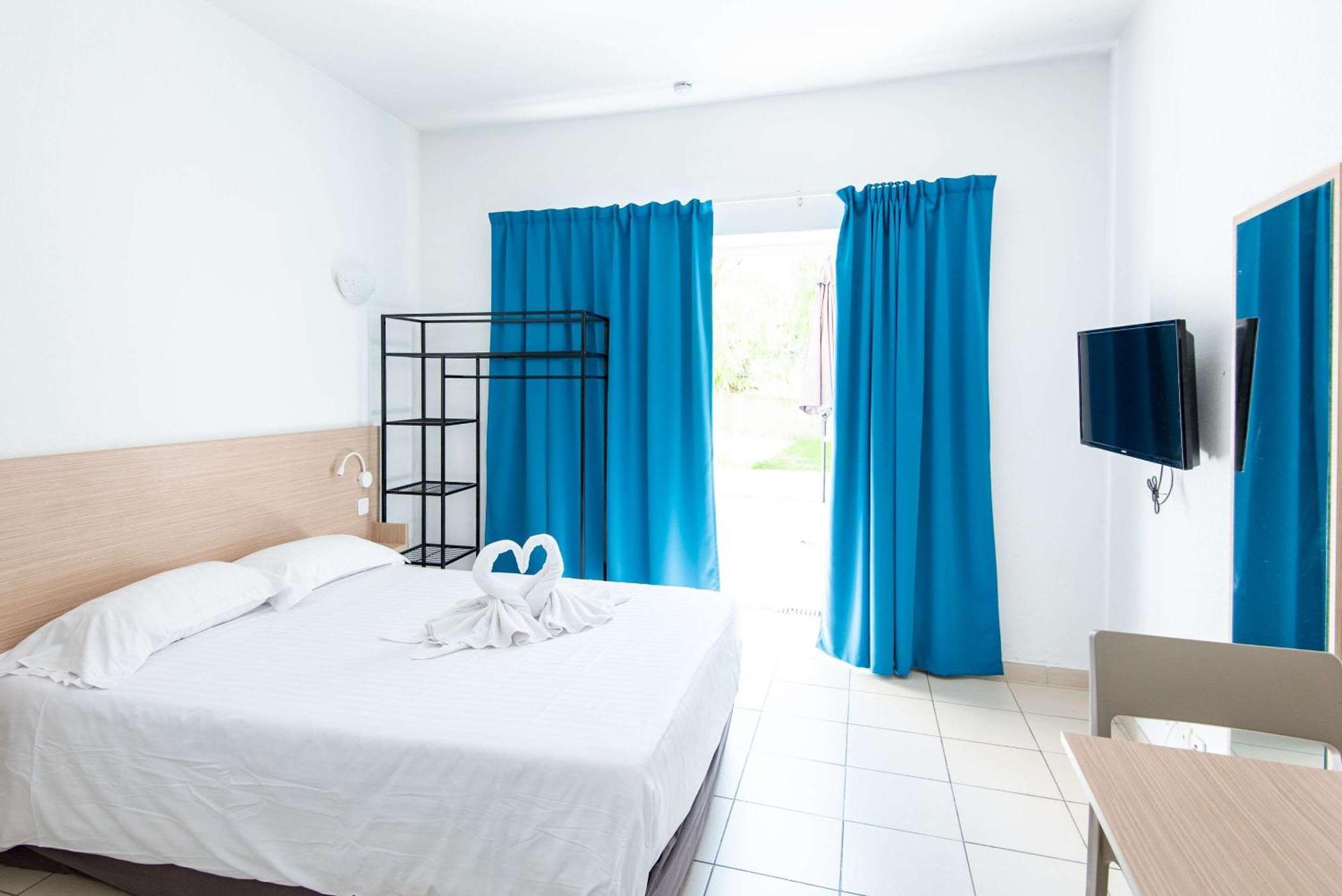 Comfort Aparthotel Frejus La Tour De Mare Bagian luar foto