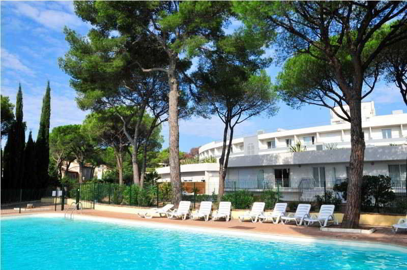 Comfort Aparthotel Frejus La Tour De Mare Bagian luar foto