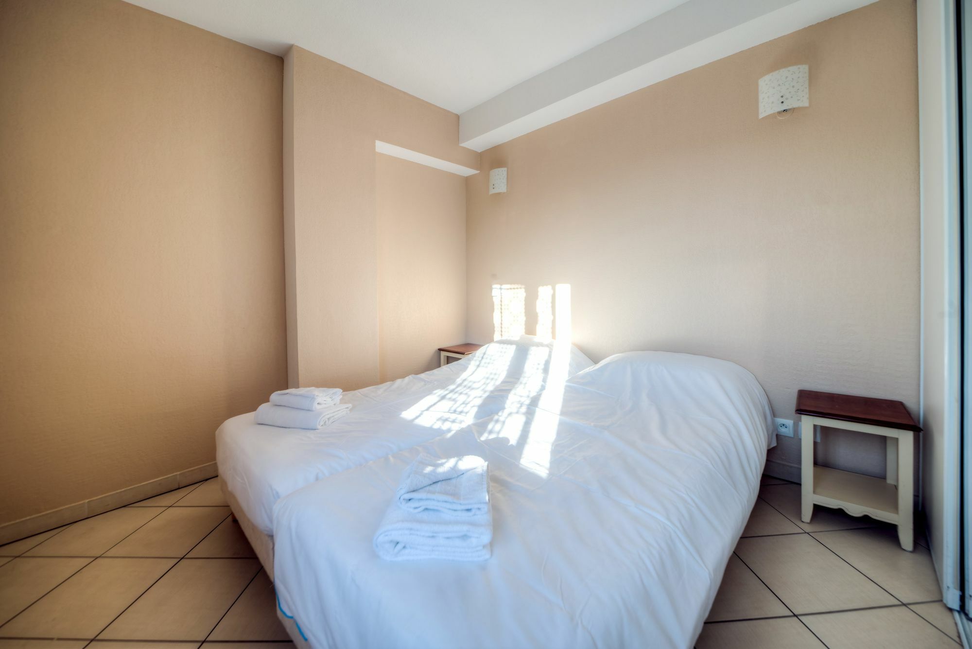 Comfort Aparthotel Frejus La Tour De Mare Bagian luar foto